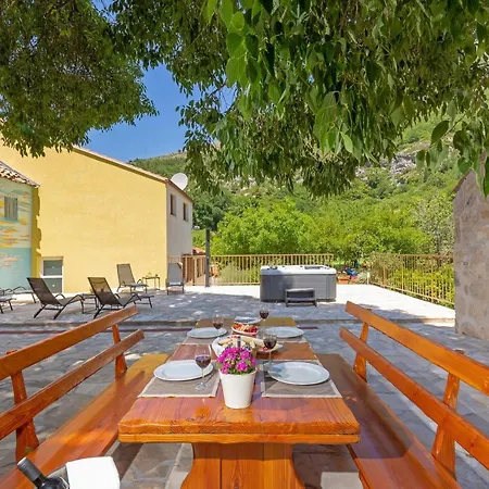 Holiday Home Ana'S Paradise Mlini Exterior photo