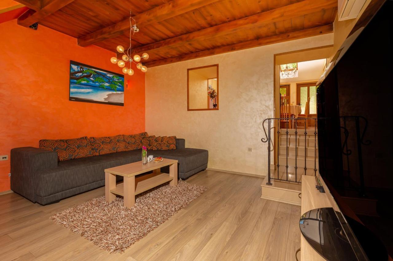 Holiday home Ana's Paradise Mlini