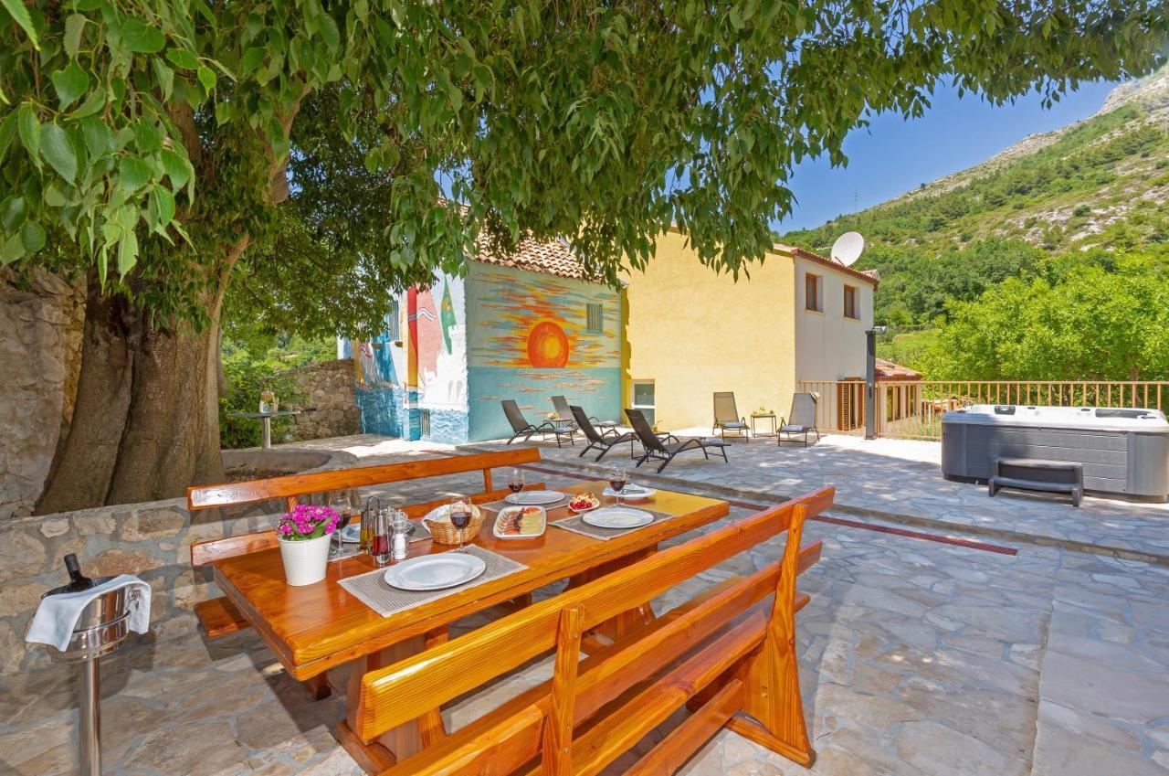 Ana's Paradise Holiday home *
